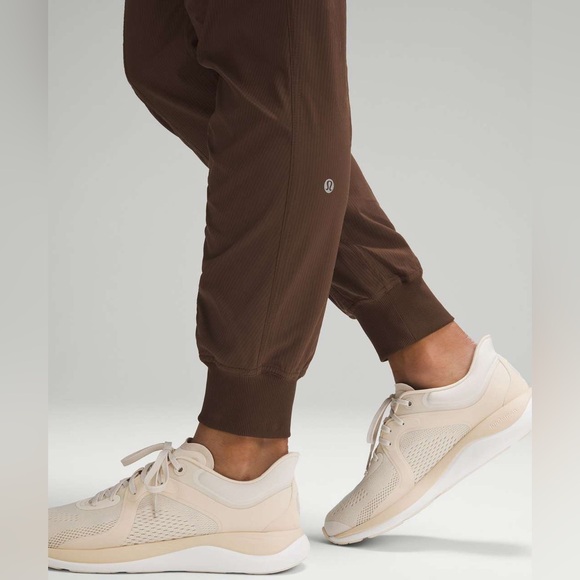 Lululemon Dance Studio Mid-Rise Jogger *Full Length Java — NWOT - Picture 5 of 11